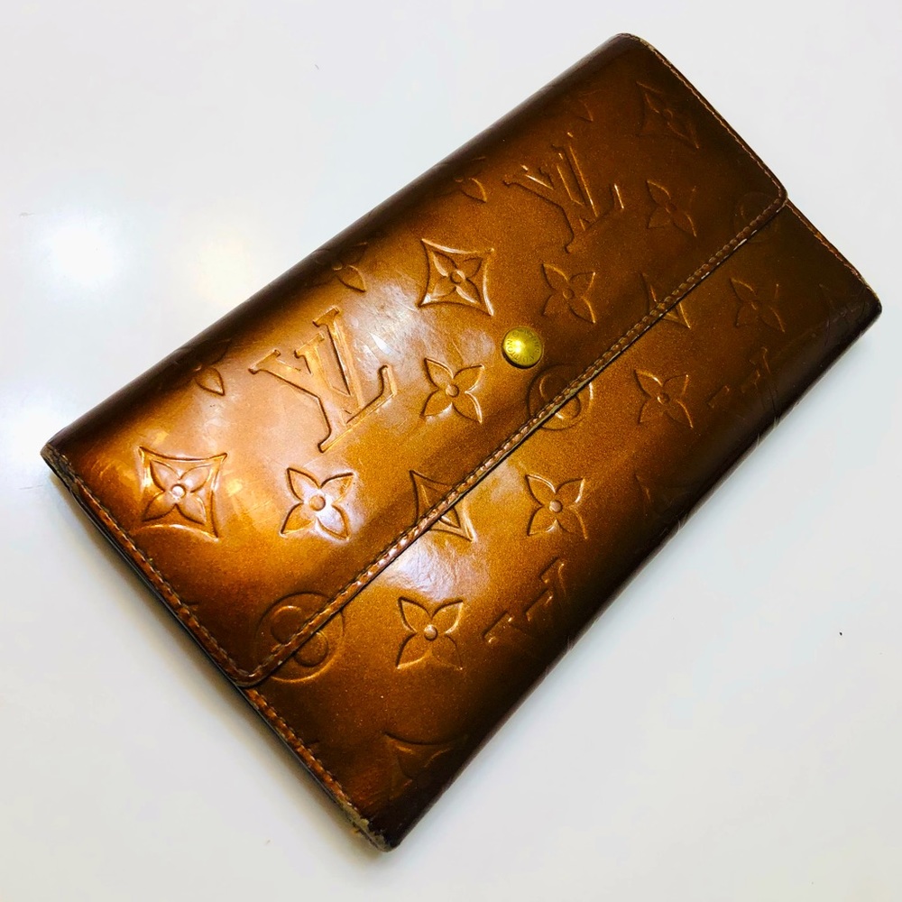 GENUINE LOUIS VUITTON Monogram Bronze Vernis International Wallet